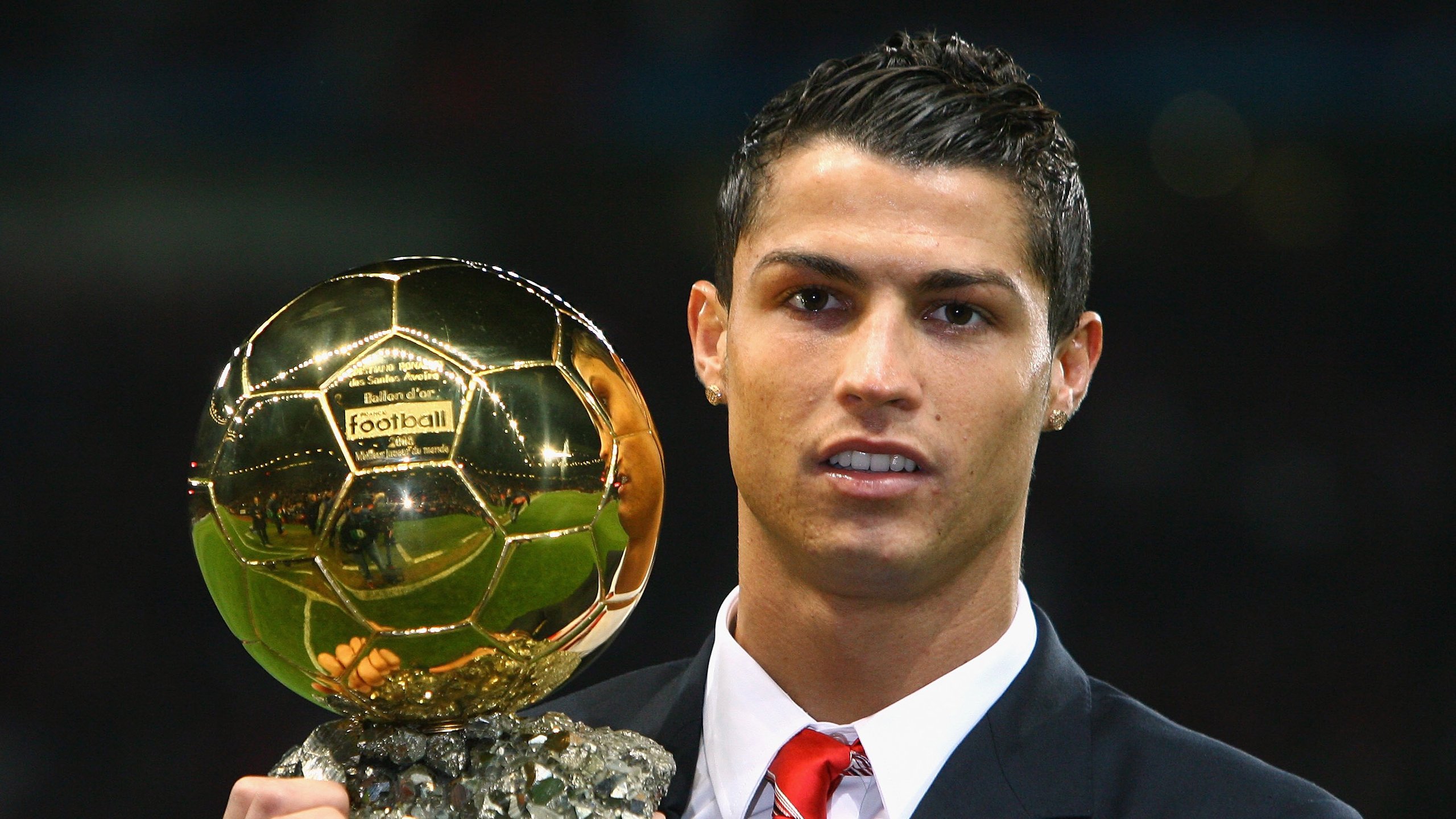 “英超冠军你追我赶，夺冠悬念逐步揭晓”，英超冠军的含金量